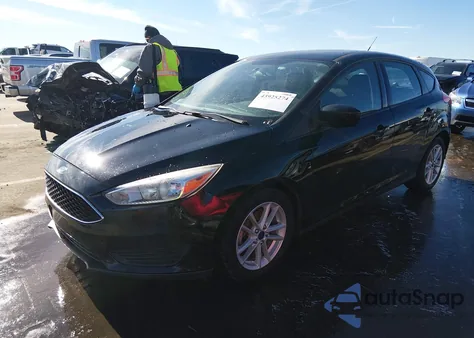 2018 Ford Focus Se z USA, uszkodzony, nr VIN 1FADP3K24JL214363